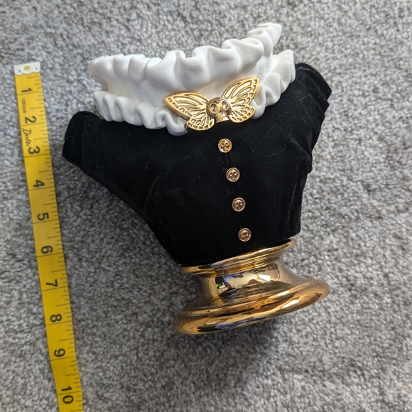 Bath & Body Works 2021 Halloween Bust Candle Holder - Picture 4 of 9